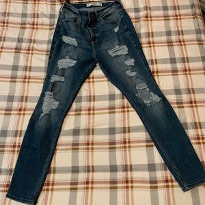 Very like new Hollister jeans Size 7S “Curvy”